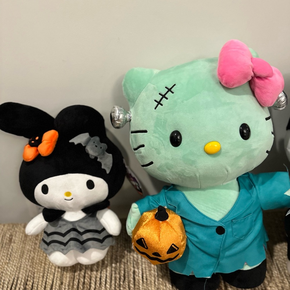 Halloween Hello Kitty - Picture 3 of 4